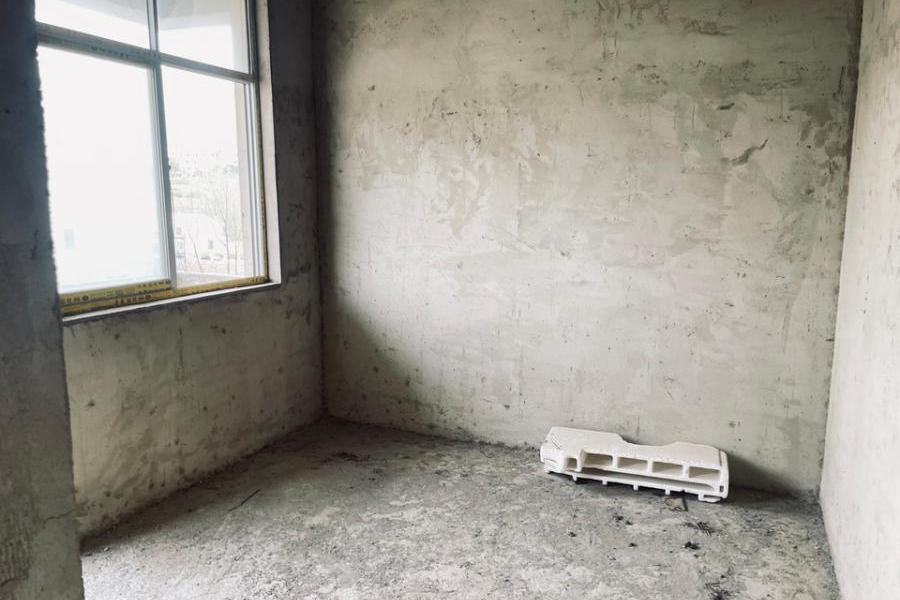 湖北省十堰市房县城关镇炳公村十组1幢701