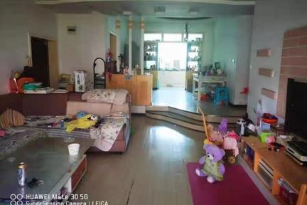 贵州省安顺市开发区北航路碧水园13幢1单元3层2号房屋