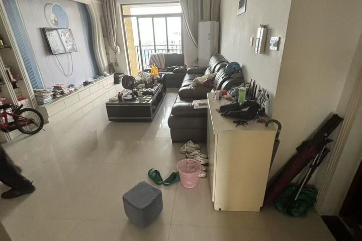 坐落莆田市荔城区西天尾镇荔城北大道云顶枫丹3号楼2梯3005室的房地产