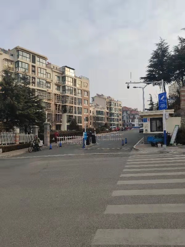 38万当前价本次拍卖的这套房子位于青岛-黄岛,目前黄岛二手房参考房价