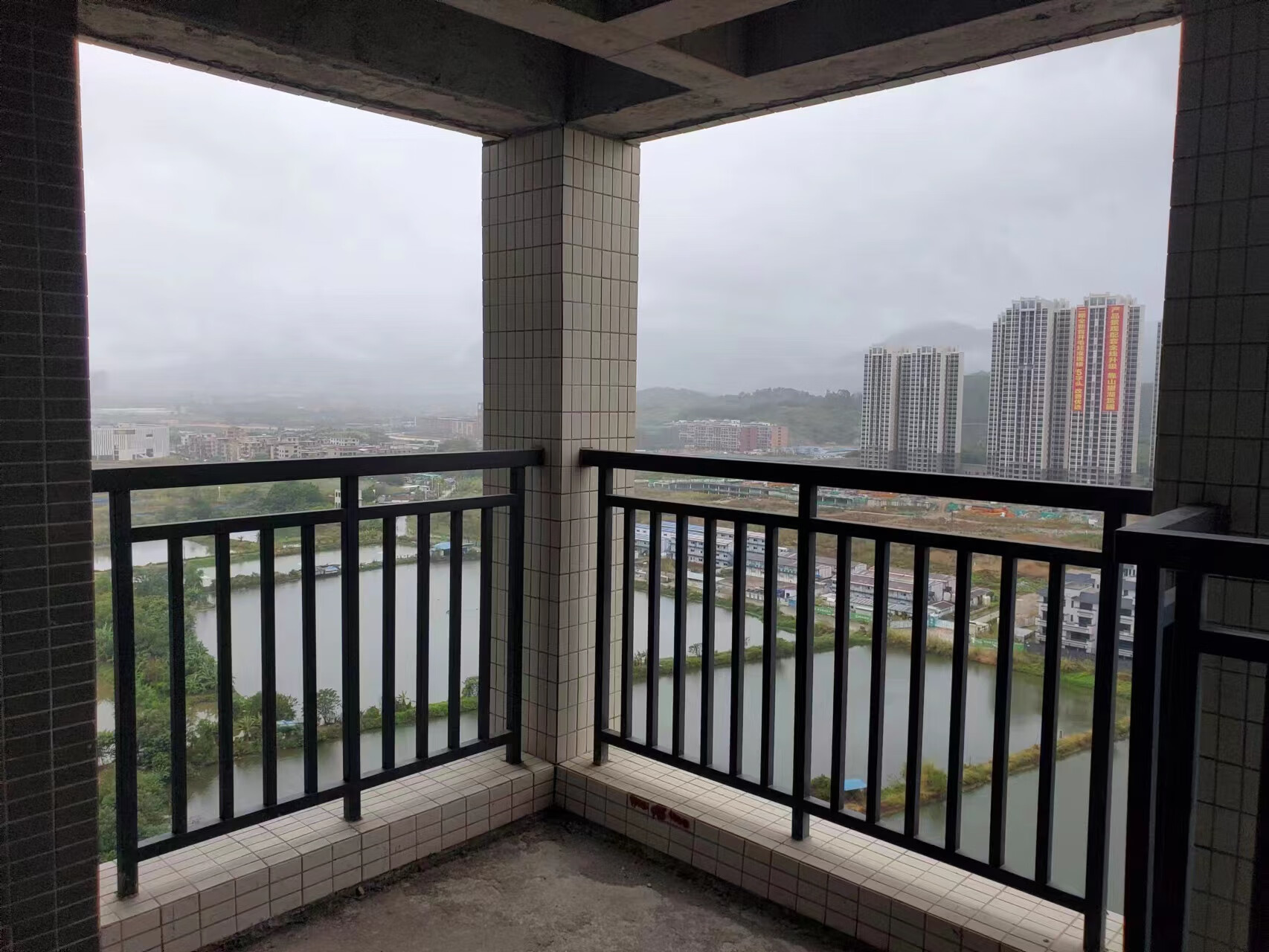 清远市清城区清晖北路15号瀚清华府9号楼19层01号,清远清城法拍房-房